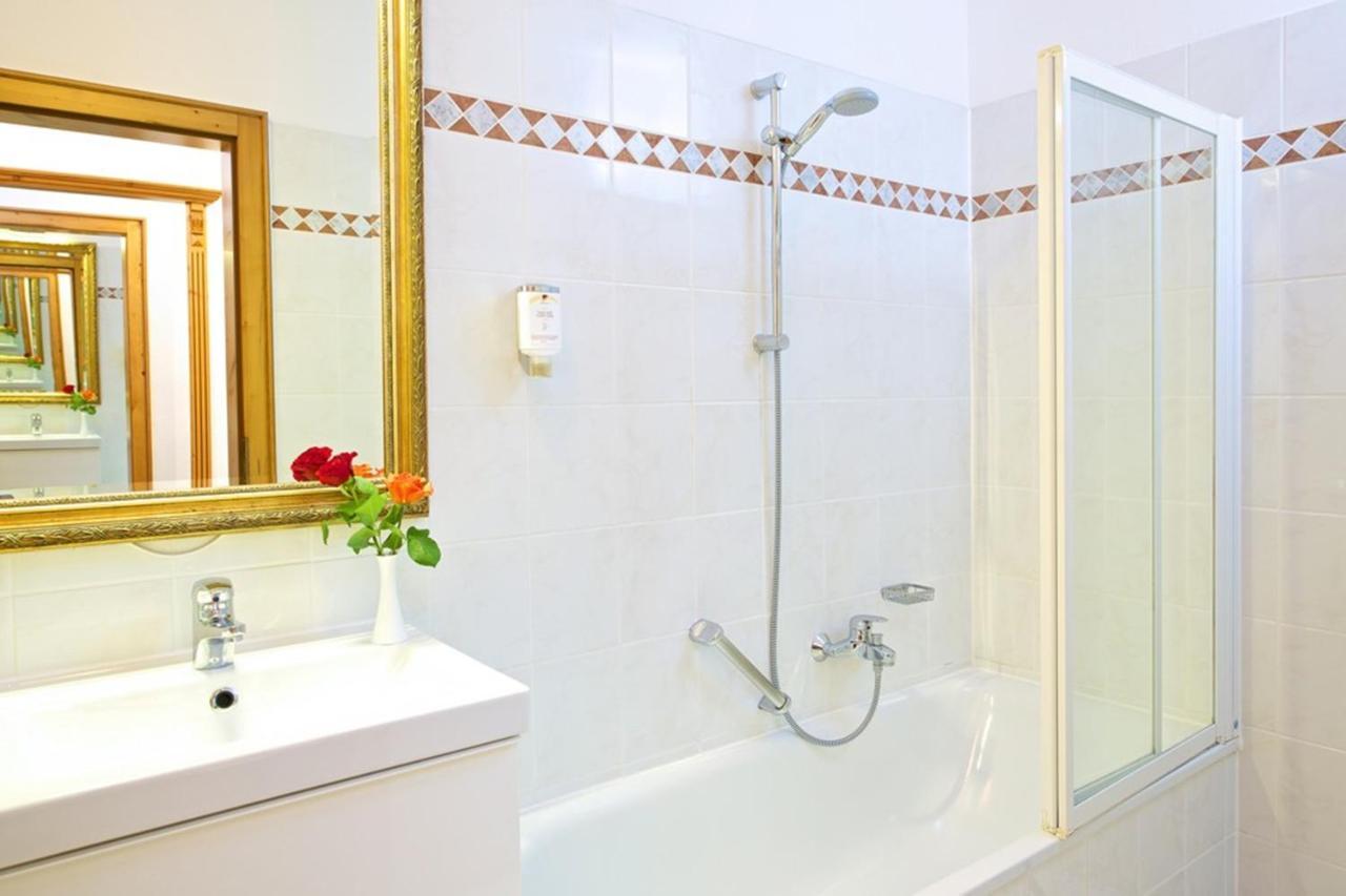 Park Hotel Laim Serviced Apartments München Eksteriør billede